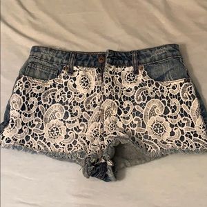 Lace jean shorts - forever 21